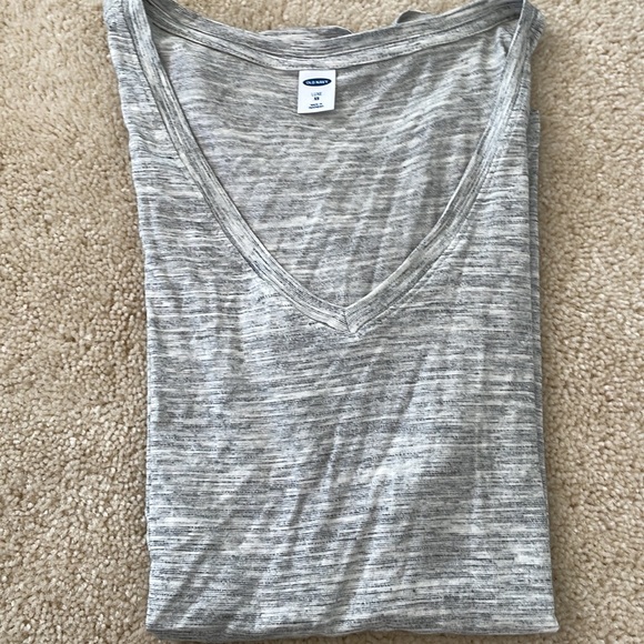 Old navy luxe comfort tees - Picture 2 of 4